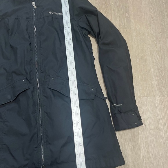 Columbia Women’s Black Rain Jacket Windbreaker Waterproof Small Omnitech - Picture 8 of 9